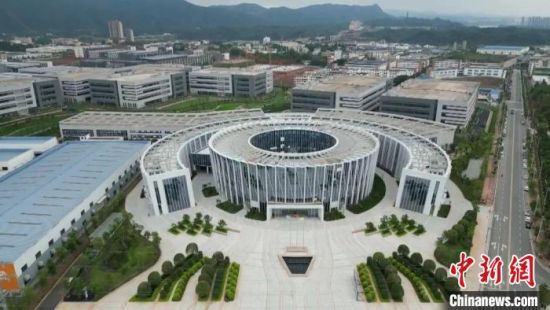 圖為中國(guó)稀金谷永磁電機(jī)產(chǎn)業(yè)園?！≮M縣區(qū)融媒體中心供圖